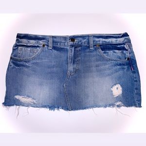 VICTORIA SECRET MINI SKIRT
